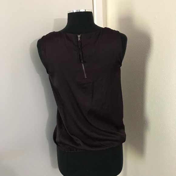 Ann Taylor LOFT sleeveless blouse. Size Small - Picture 5 of 6
